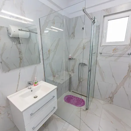 Luxury 1