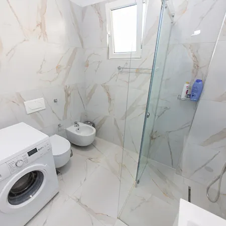 Vila Luxury 1 *